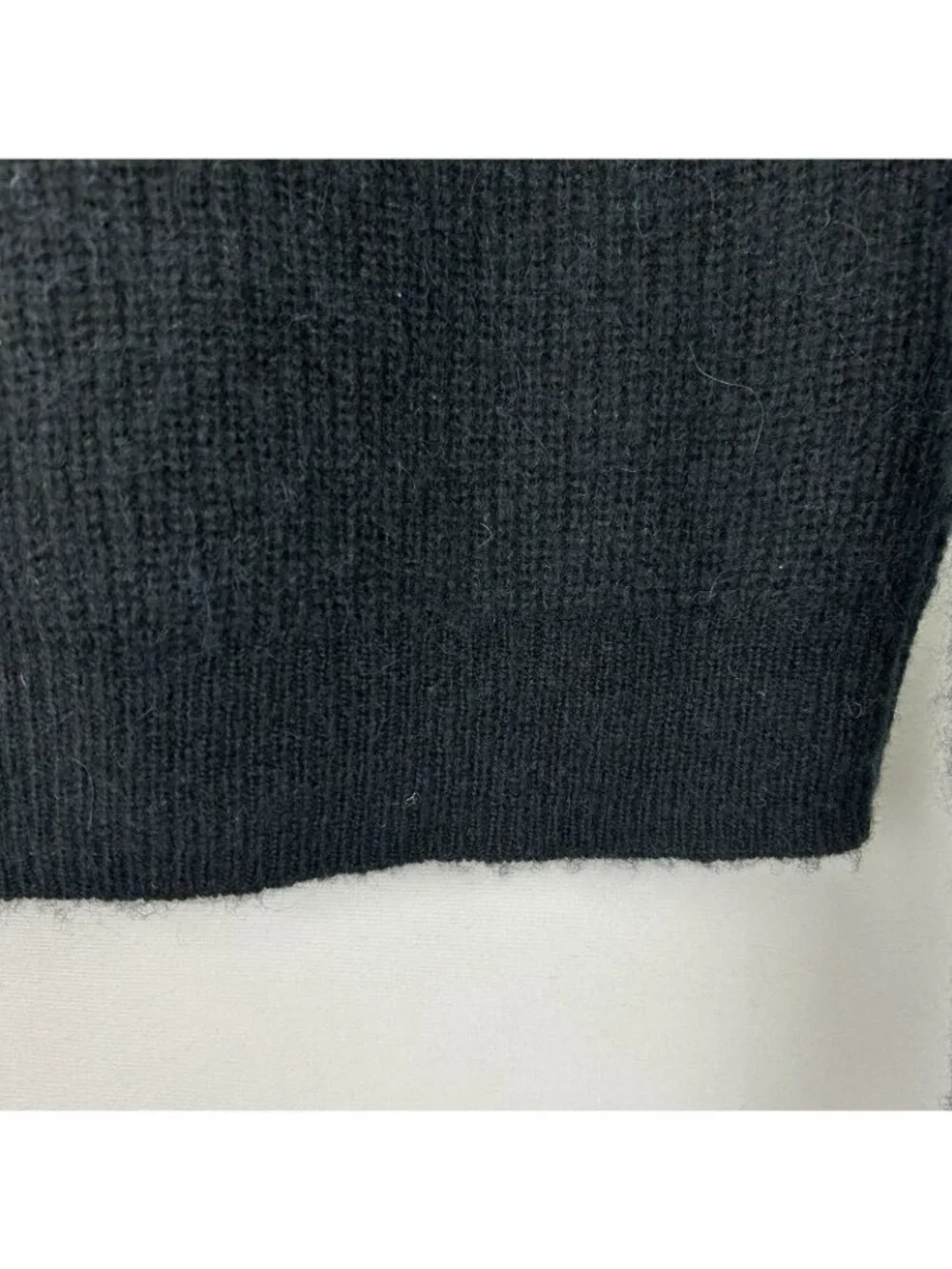 J Crew Women’s Medium Black Alpaca Wool Blend Cropped V-neck Cardigan Sweater - Picture 15 of 16